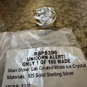 Elegant Silver Ring with Clear Stones